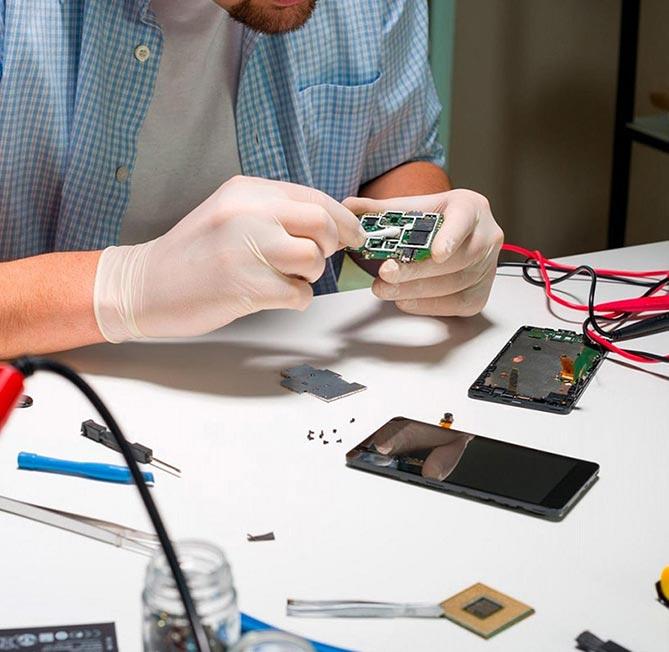 Naprawa gniazda ładowania iPhone